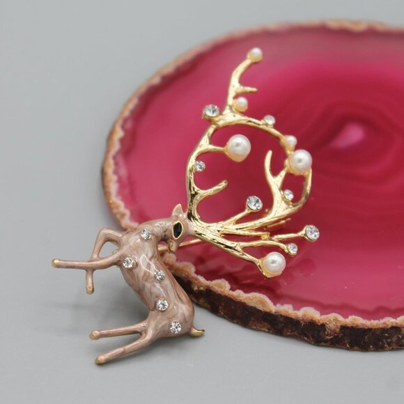 Jewelry - Deer Holidays Christmas pin brooch jewelry fashion pearl pearls elegant new